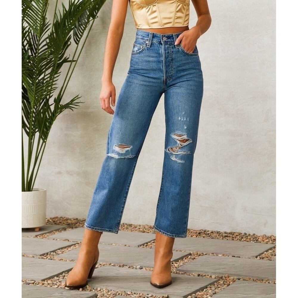 Levis Ribcage Straight Ankle Jeans 26x27 Medium Wash 726930131 NEW Button Fly